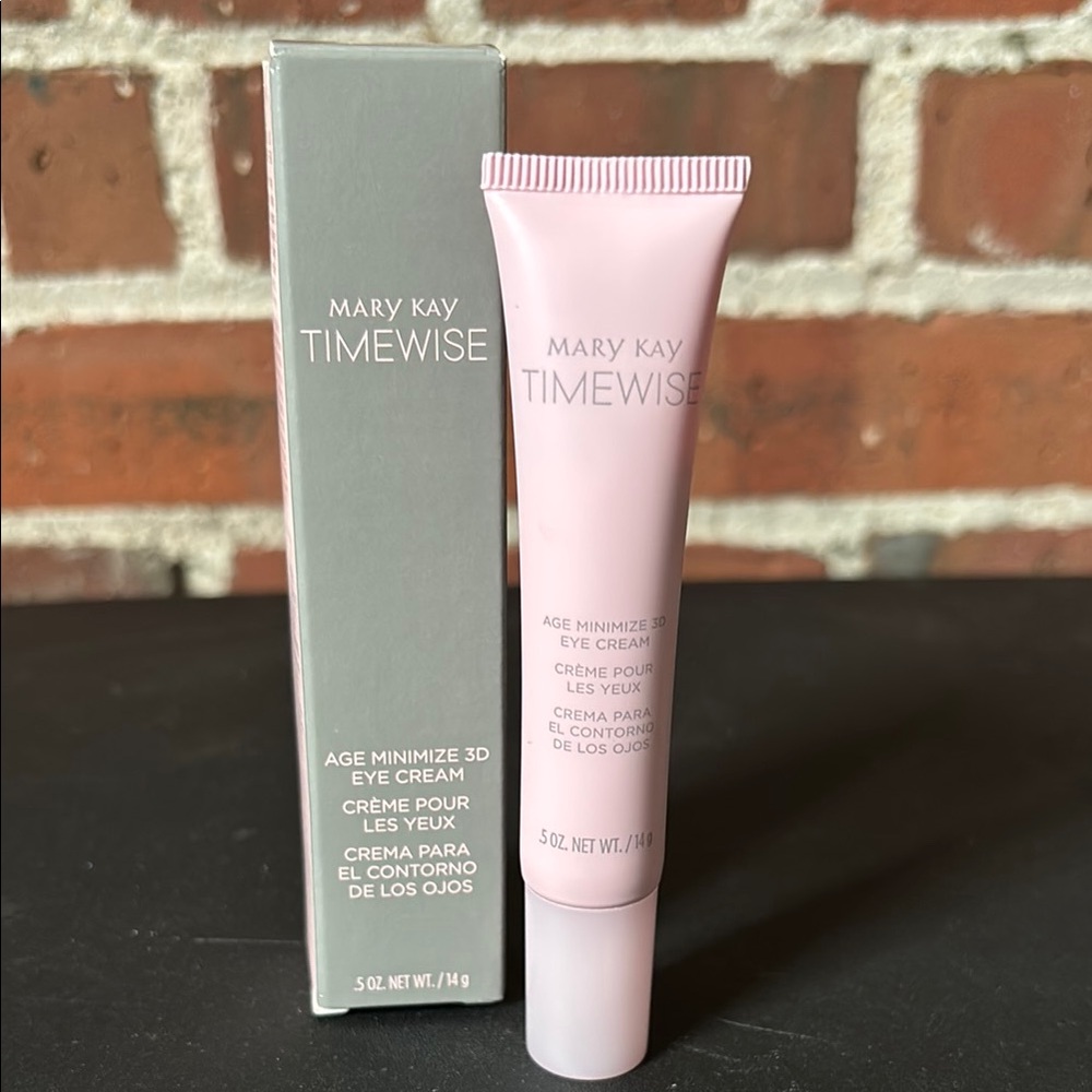 Mary Kay Pink Illuminating Eye Cream